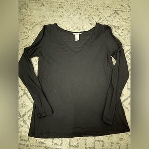 Black, v-neck, long sleeve t-shirt, size small, H&M